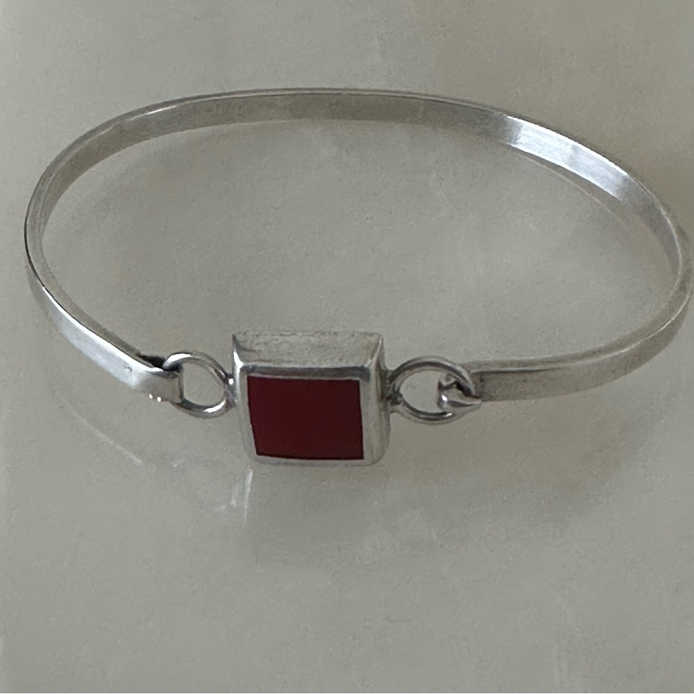 Red Jasper Sterling Silver Bangle Bracelet - Picture 2 of 8